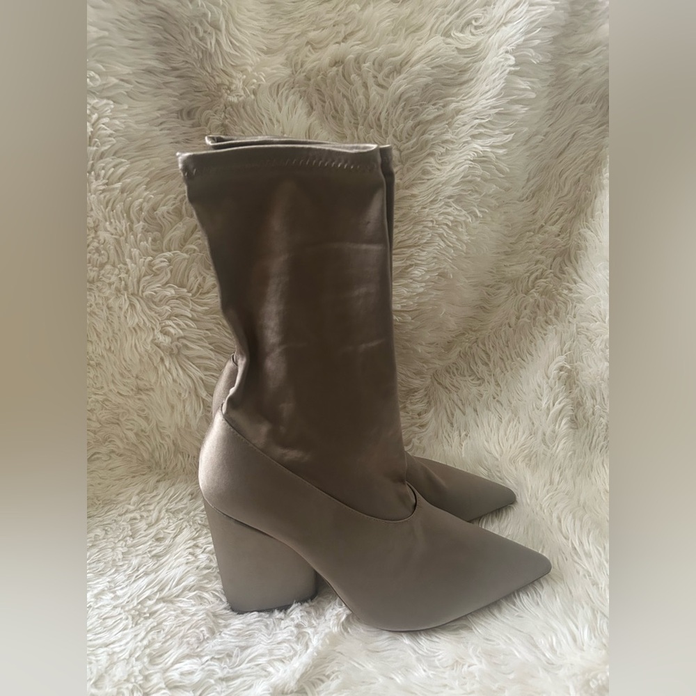 Authentic Yeezy Season 7 Light Stretch Satin Ankle Boots in beige (Military Tan)